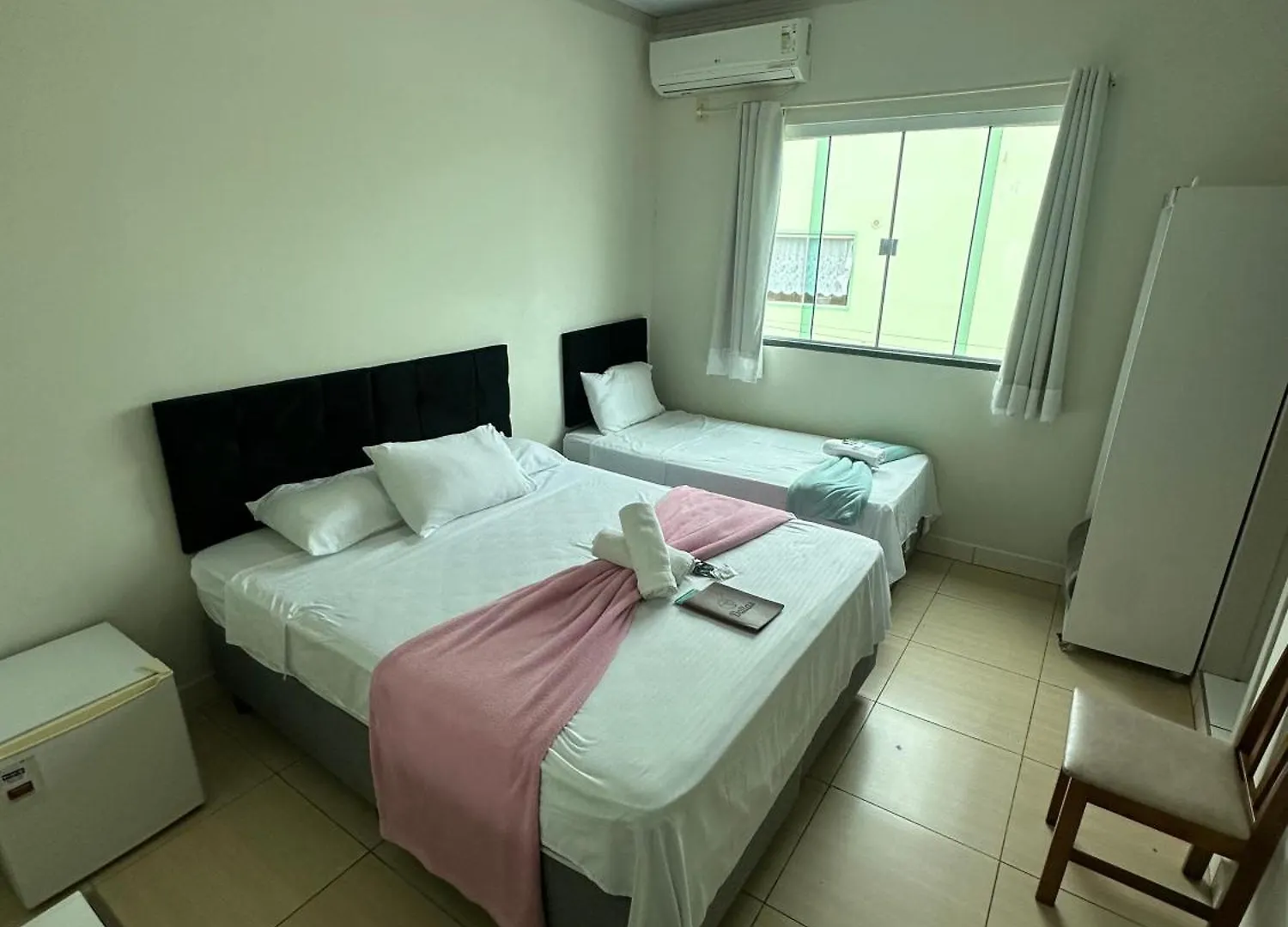 Hotel Dallas - Penha Sc ペーニャ