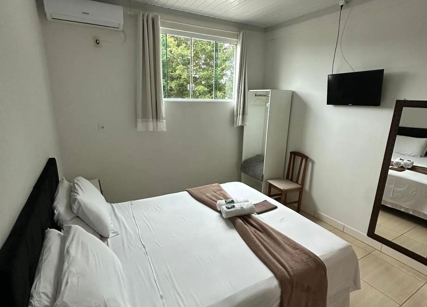 Hotel Dallas - Penha Sc イン ペーニャ