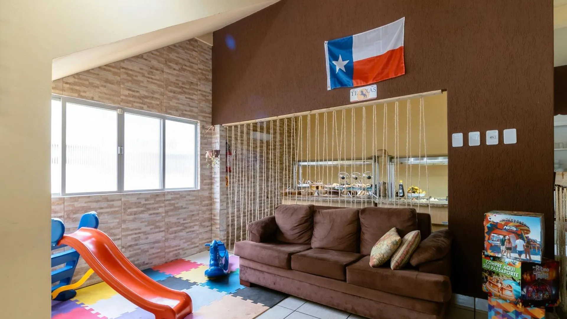 Hotel Dallas - Penha Sc ペーニャ